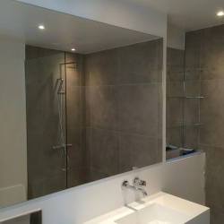 opsætning af kæmpe spejl