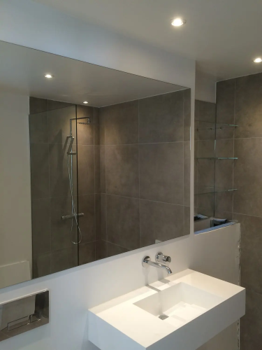 opsætning af kæmpe spejl